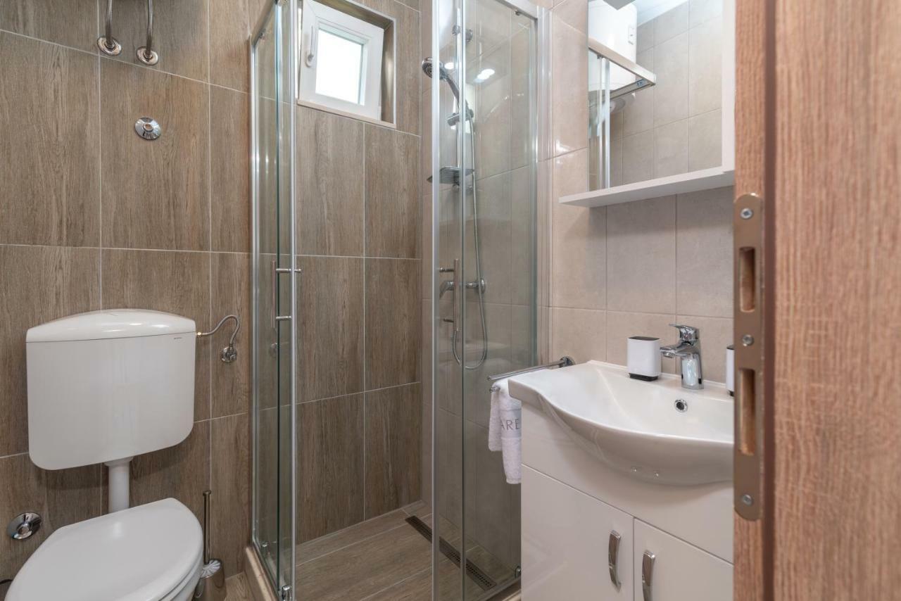 Apartman Niksi โตรกีร์ ภายนอก รูปภาพ