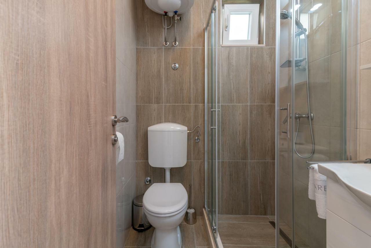 Apartman Niksi โตรกีร์ ภายนอก รูปภาพ
